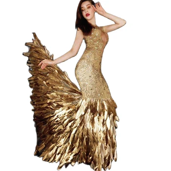 Zelts Spīd Rhinestones Bez Piedurknēm Sexy Garu Spalvu Tērps Sievietēm Vakara Banketa Apģērbu Skatuves Dziedātāja Balles Tērpi